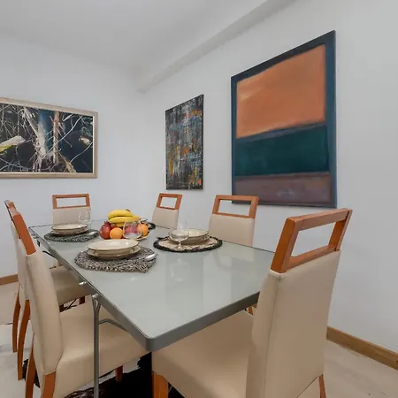 Apartment Spacious In The Center Of By Renters *