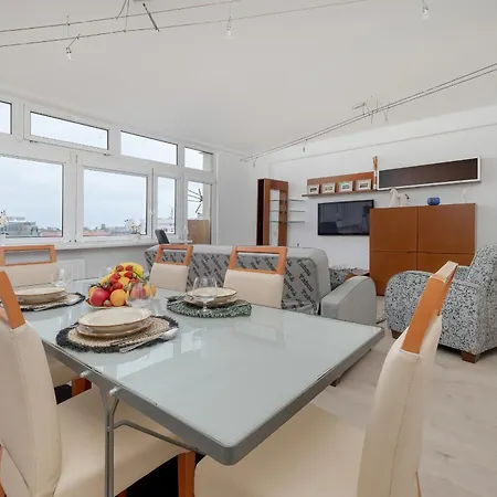 Spacious In The Center Of By Renters * Lodz