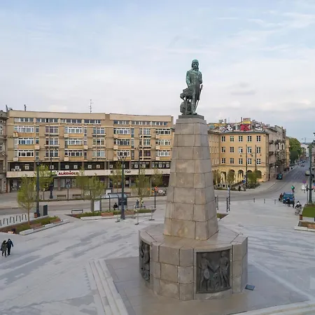 Spacious In The Center Of By Renters Lodz