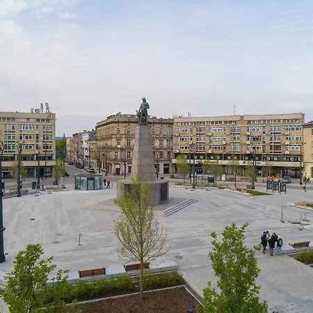 Apartment Spacious In The Center Of By Renters *